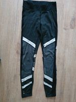 Trainingshose Leggings Only schwarz weiß Gr. 164 Hannover - Döhren-Wülfel Vorschau