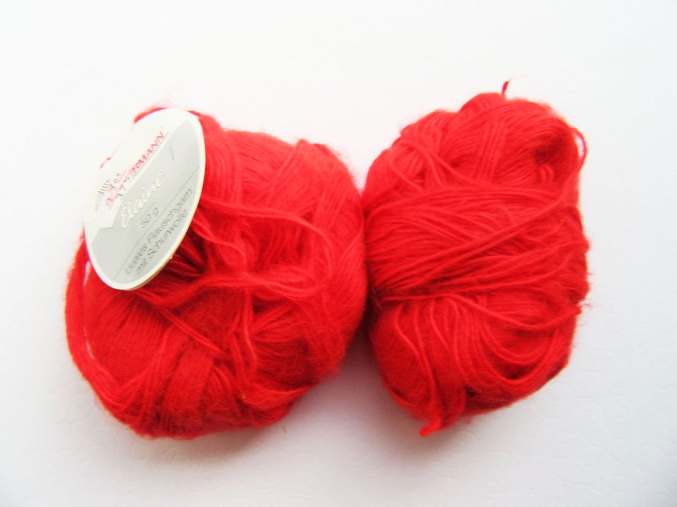 30 Euro/1 kg: 100 g Wolle knallig rot kuschelig weich in  Nordrhein-Westfalen - Siegen | Basteln, Handarbeiten und Kunsthandwerk |  eBay Kleinanzeigen ist jetzt Kleinanzeigen