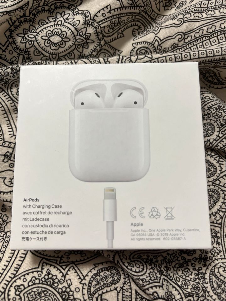 AirPods mit Orginal Verpackung in Egeln