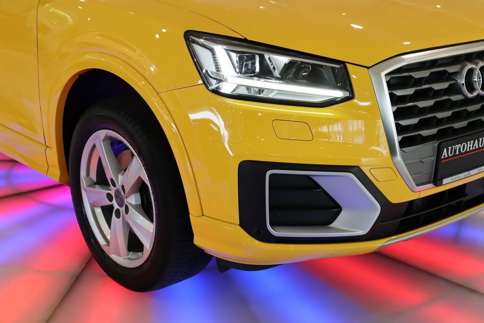 Audi Q2 35 TFSI Sport Automatik*NAVI*SHZ*ALU*PDC*LED* in Troisdorf