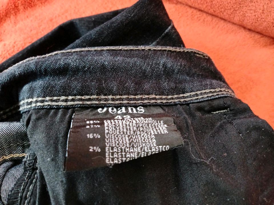 Tausche Stretch Jeans Größe 42 gegen 1 Packung Hanuta in Bastheim
