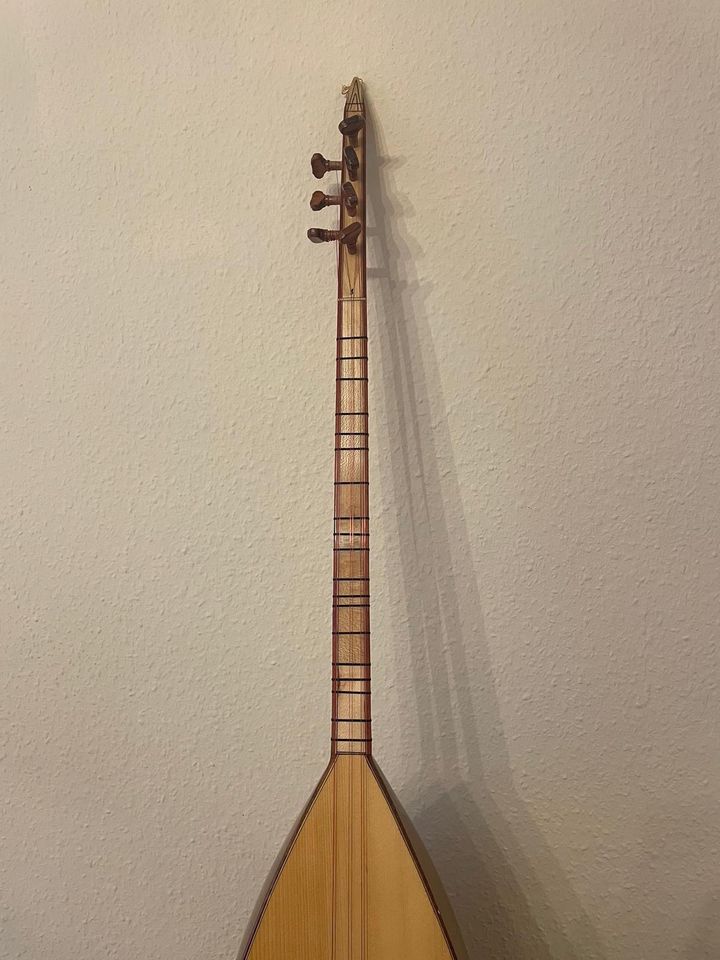 Bağlama Saz (Orientalische Gitarre) in Hanau
