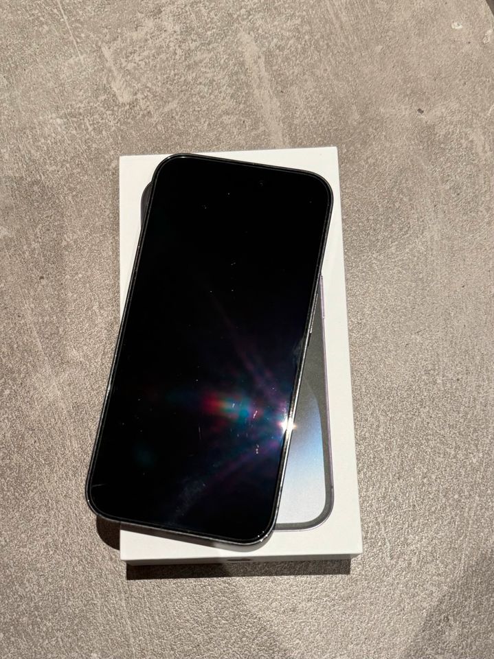 iPhone 14 Pro 256 GB sehr guter Zustand mit Glasschutz in Hannover