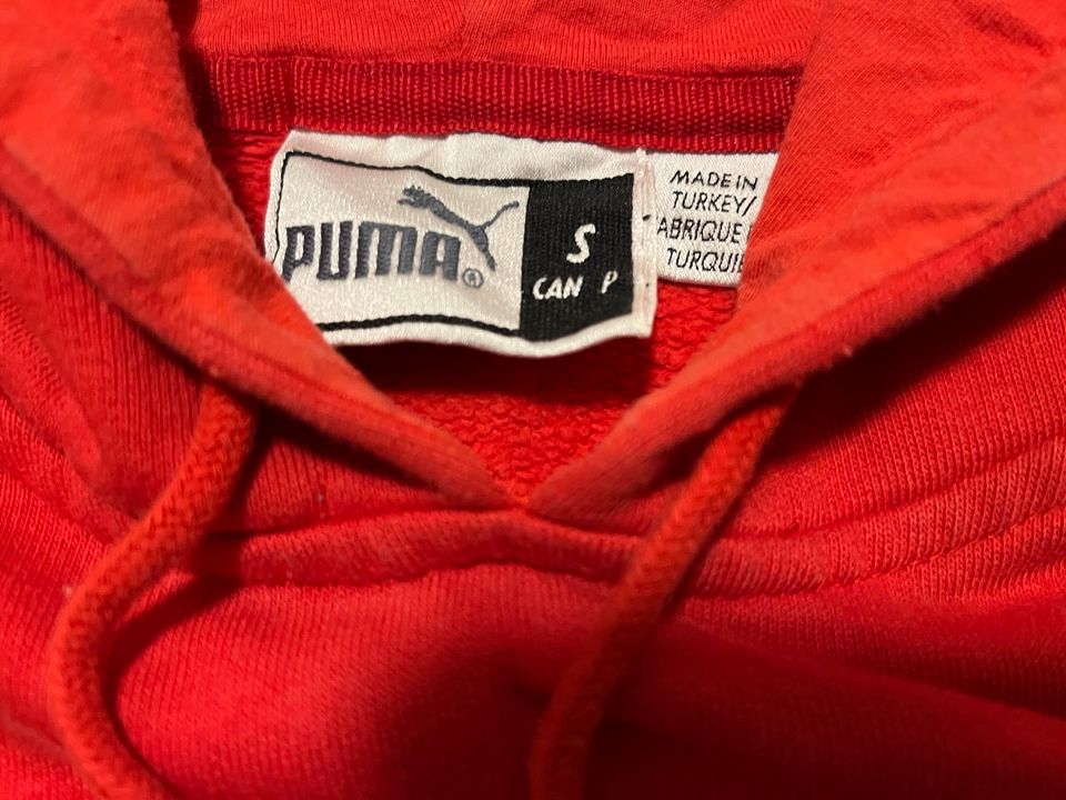 Puma Weste mit Kapuze Gr. S Neuwertig Pullover in Papenburg