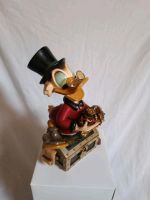 Disney Dagobert Duck auf Schatzkiste Figur 28 cm Nordrhein-Westfalen - Rheine Vorschau