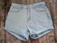 Levi's Damen Jeans Shorts Größe 31  helblau Nordrhein-Westfalen - Neuenrade Vorschau