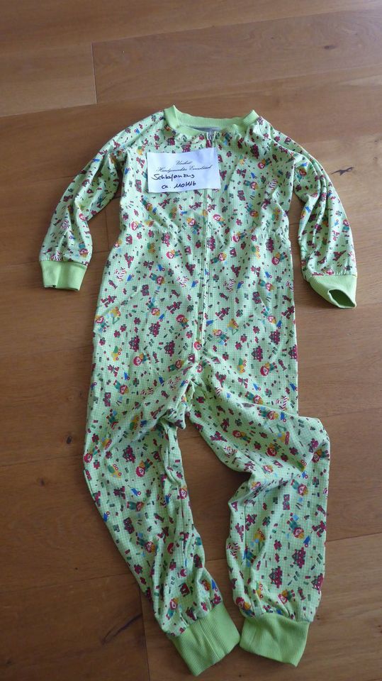 Handmade Schlafanzug / Onsie / Overall ca 110/116 in Langenzenn