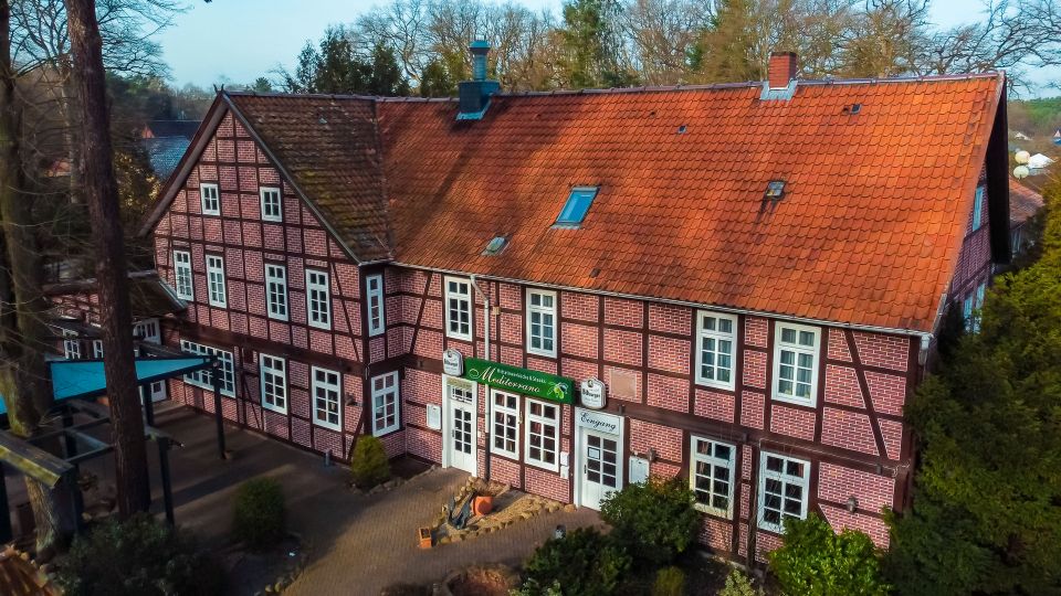 NEUER PREIS: Tradit. Gastronomiebetrieb + vier vermietete Wohneinheiten in beliebter Lage von Celle in Celle