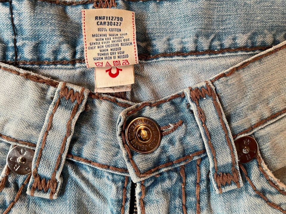 TRUE RELIGION HERREN JEANSHOSE in Kreuztal