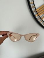 Stylische Sonnenbrille Retro Techno Vintage neu beige Creme rosa Nordrhein-Westfalen - Wülfrath Vorschau