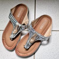 Edle, neuwertige Damen-Flip-Flops der Marke Yasirun Thüringen - Uder Vorschau