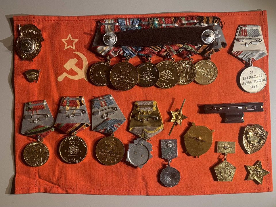 UdSSR, Rußland Großes Konvolut Orden, Medaillen in Dresden