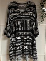 Süßes Kleid mit V-Ausschnitt Saarland - Tholey Vorschau