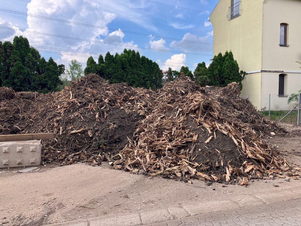 Holz Hackschnitzel, Brennholz, Häckselmaterial in Cadolzburg