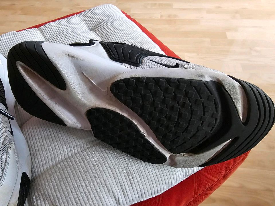 Nike Schuhe gr.7.5 in Dresden