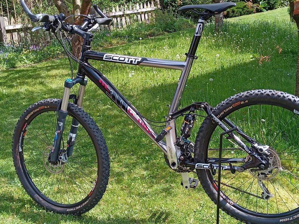 MTB Fully Scott Genius MC 30 in Schwarzenbach a d Saale