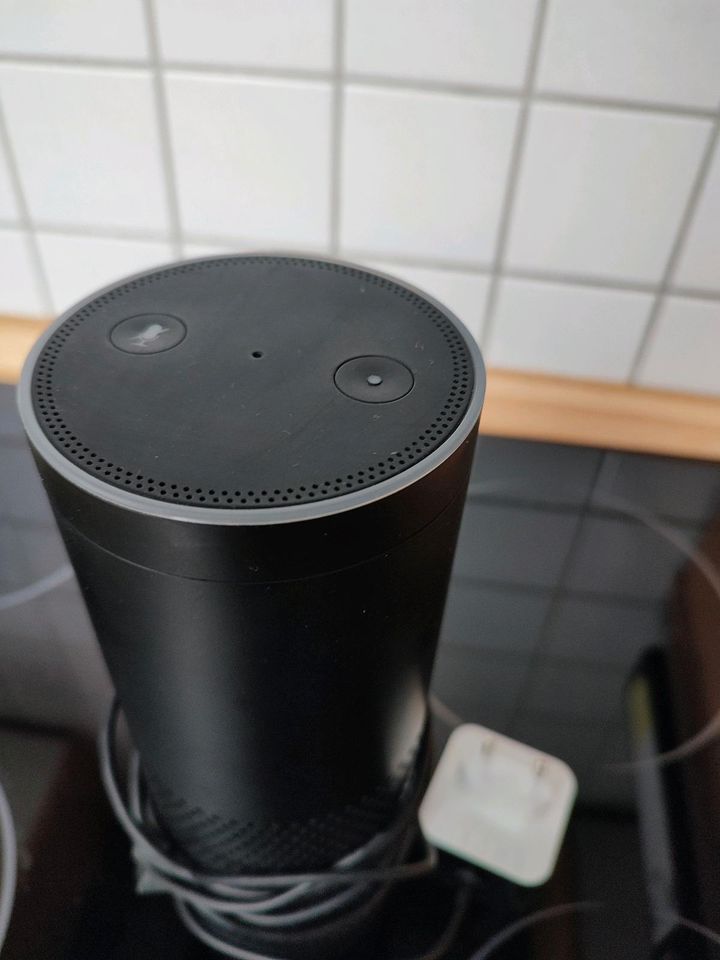 Amazon Echo - Intelligenter Lautsprecher mit Alexa, schwarz in Lüdersfeld