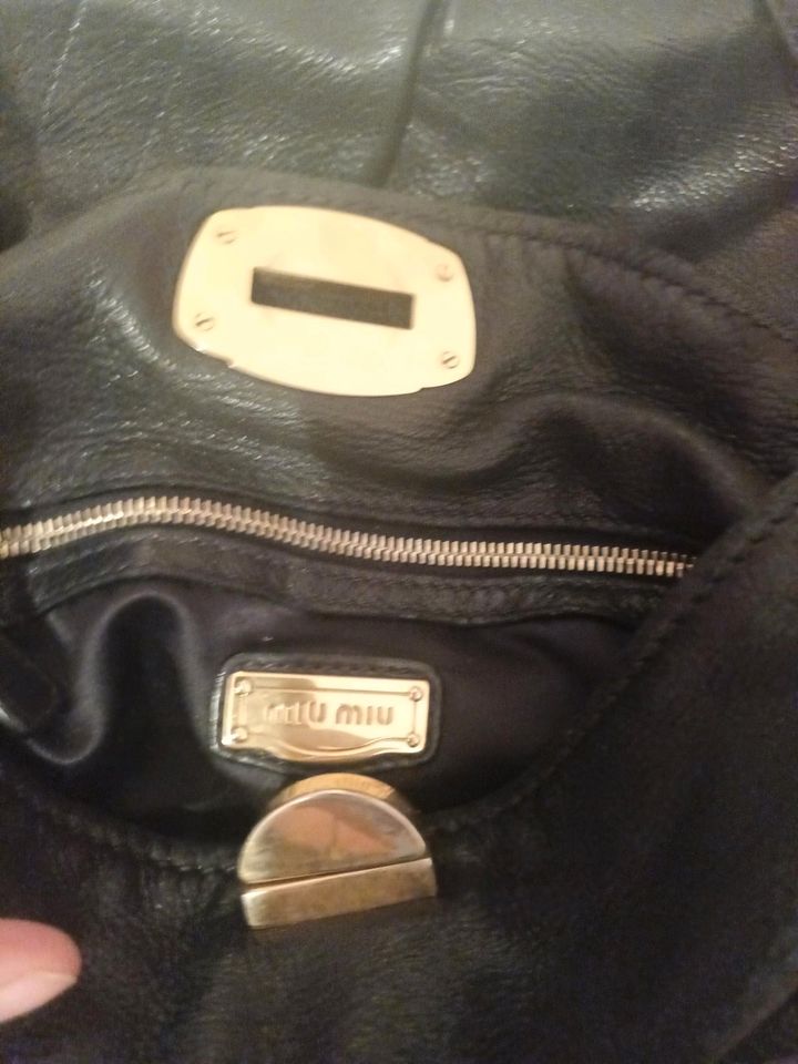 Miu Miu Original Ledertasche schwarz  xxl in Berlin