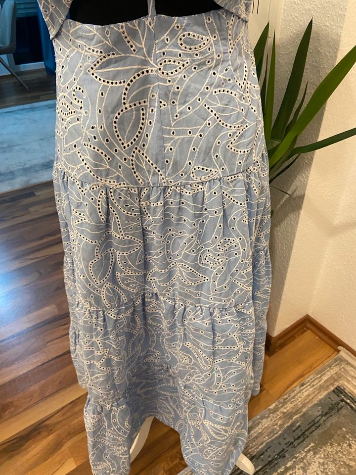 Zara Damen Hemdblusenkleid mit Lochstickerei gr S.100% Viskose N in Frankfurt am Main