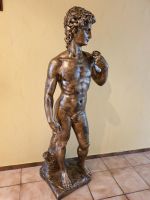 Große Skulptur David von Michelangelo Goldmarmoriert Nordrhein-Westfalen - Siegen Vorschau
