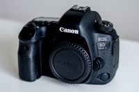 Canon EOS 6D Mark 2 Spiegelreflexkamera Vollformat neuwertig Nordrhein-Westfalen - Langenfeld Vorschau