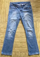 Cross 27/32 Low Waist Jeans mit Poschlitz & Spitze Sachsen - Riesa Vorschau