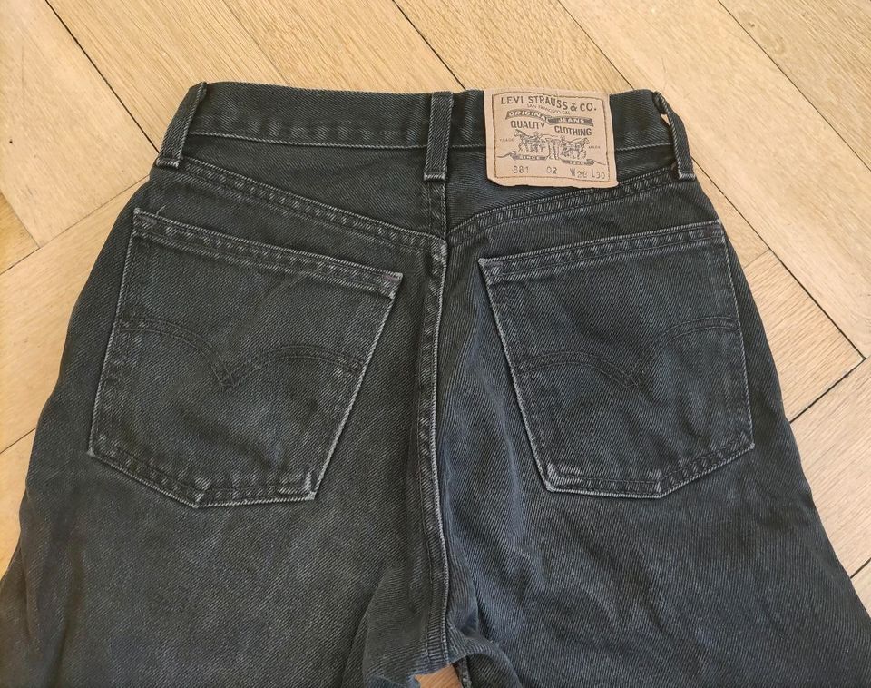 Levis Jeans 881 W28 L30 Gr. 36 schwarz Vintage orig. 90er Jahre in Berlin