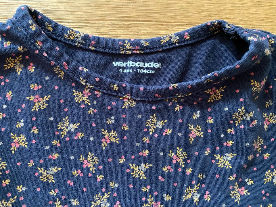 Langarm T-Shirt Oberteil mit Blumenmuster von Vertbaudet in Berlin
