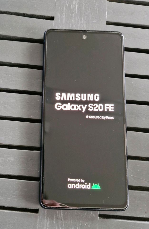 Samsung Galaxy S20FE 128 GB in Stuhr