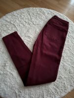 Tally Weijl | Schöne Jeans mit Push up Buttom | Bordeaux in Gr. M Hessen - Wiesbaden Vorschau