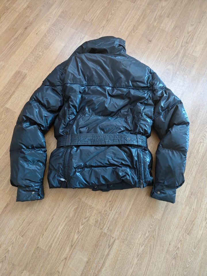 Belstaff Daunen Jacke /Damen Jacke in Hersbruck