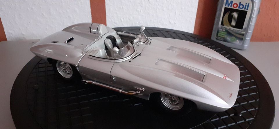 1.18 AutoArt Chevrolet Corvette Stingray 1959 Concept silber in Dorsten