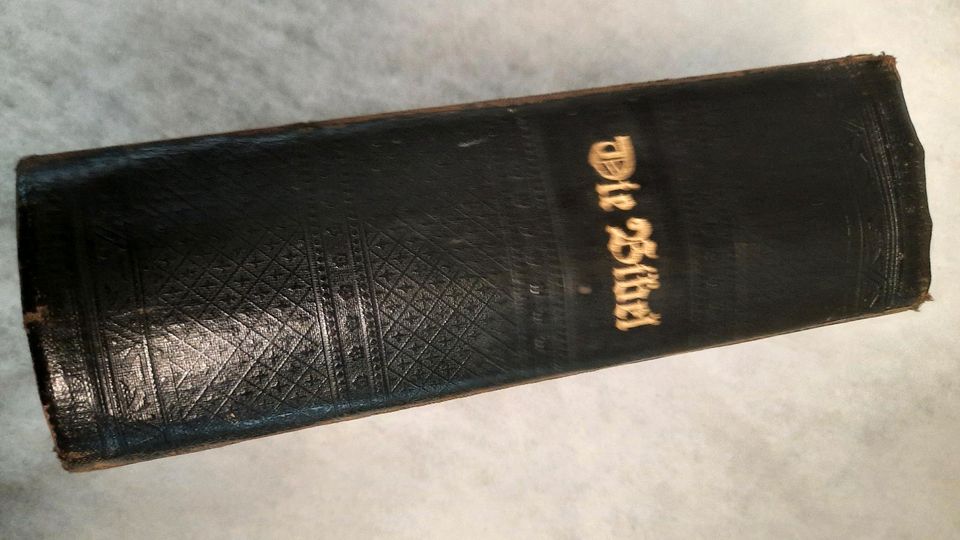 1828 u. 1913 Bibel u. Gesangbuch in Schafflund