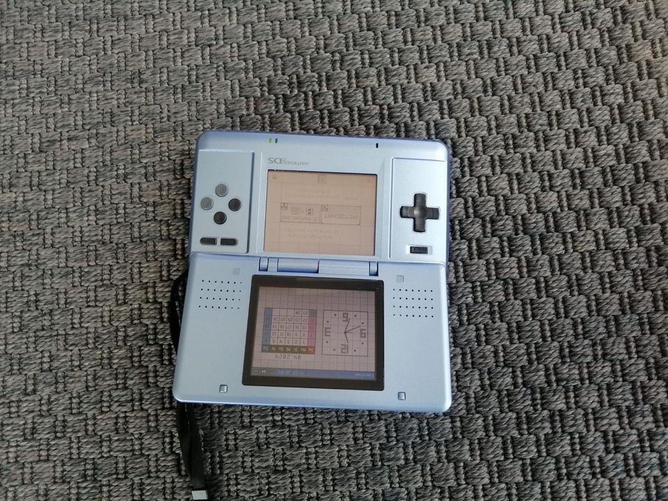 Nintendo DS mit Spiel und Tasche in Ettringen