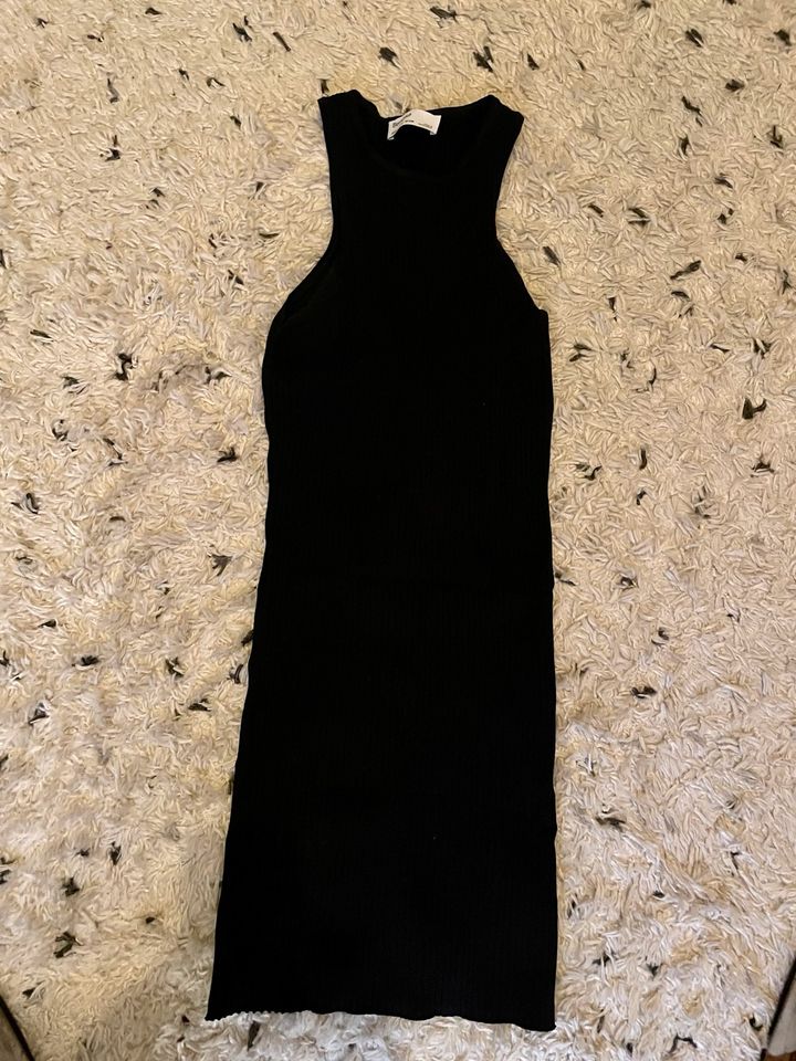 Bershka Stretch Kleid Gr M in Grünberg