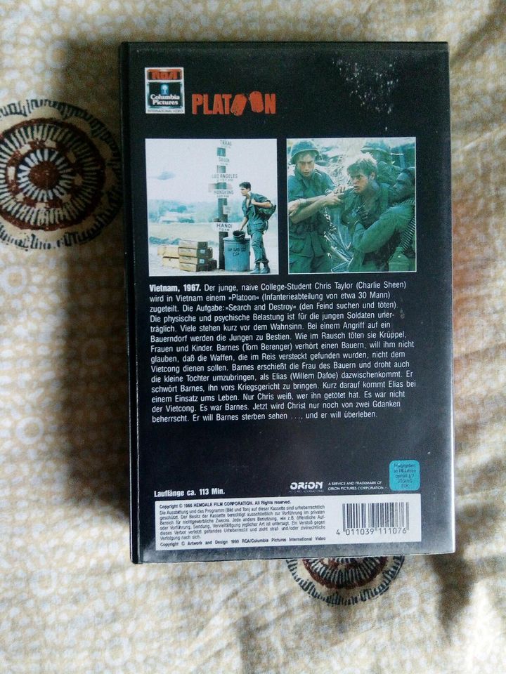 (70 (oder 57)) Platoon  Krieg VHS Film in Lüneburg