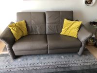 Neuwertige Ledercouch 2 er Relaxfunktion  Relaxsofa Bayern - Leinburg Vorschau