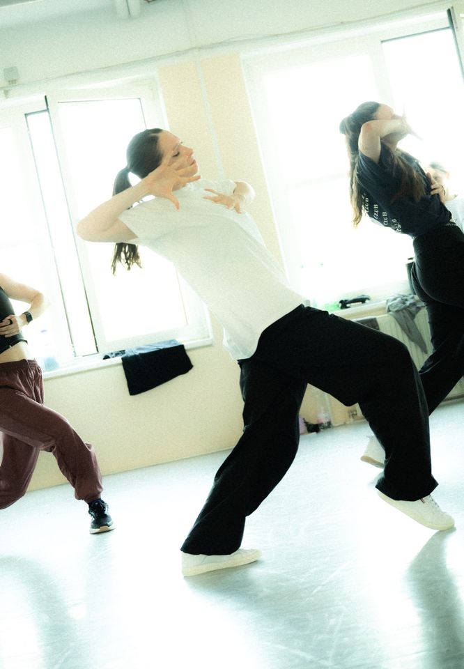 Privatunterricht Tanzen Hip Hop Female Tanzunterricht Training in Berlin