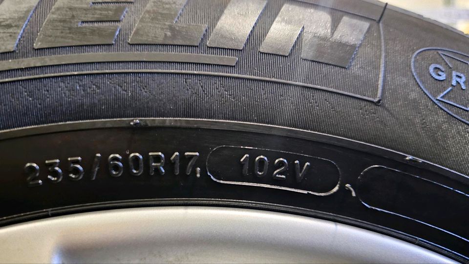 Michelin Sommer 235 60R17 102V 7mm Dot0820 Wie Neu in Recklinghausen