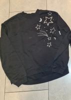 Pullover von H&M in schwarz mit Sternen Größe 146/152 Nordrhein-Westfalen - Gelsenkirchen Vorschau