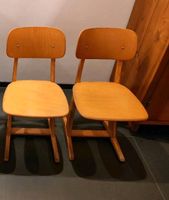 2 alte Schulstühle/Holzstühle retro Nordrhein-Westfalen - Willich Vorschau