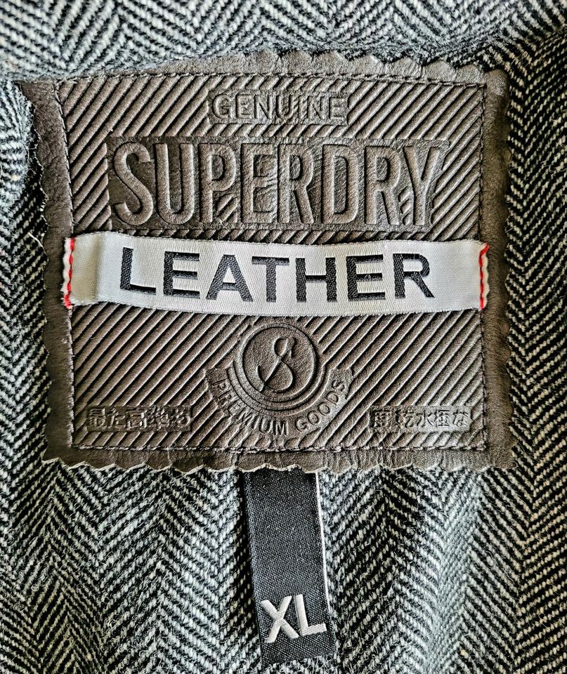 Superdry Lederjacke braun XL in Itzstedt