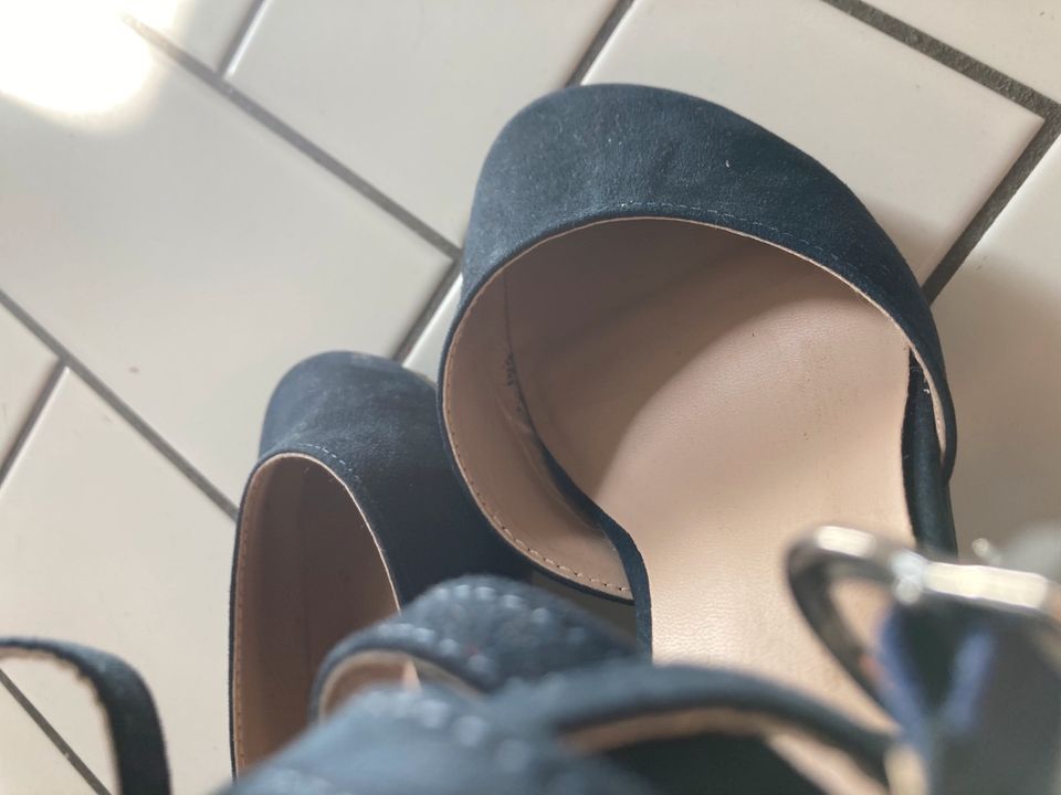 Damenschuhe Pumps 38 mit Plattform Absatz in München