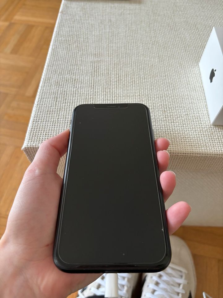 Iphone XR 64gb mit OVP in München