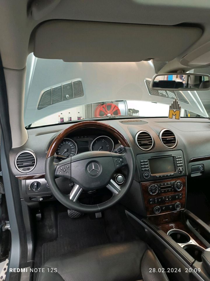 Mercedes Benz GL420cdi in Lage