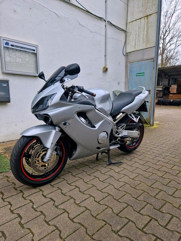 Honda cbr 600f4i pc35 in Witten