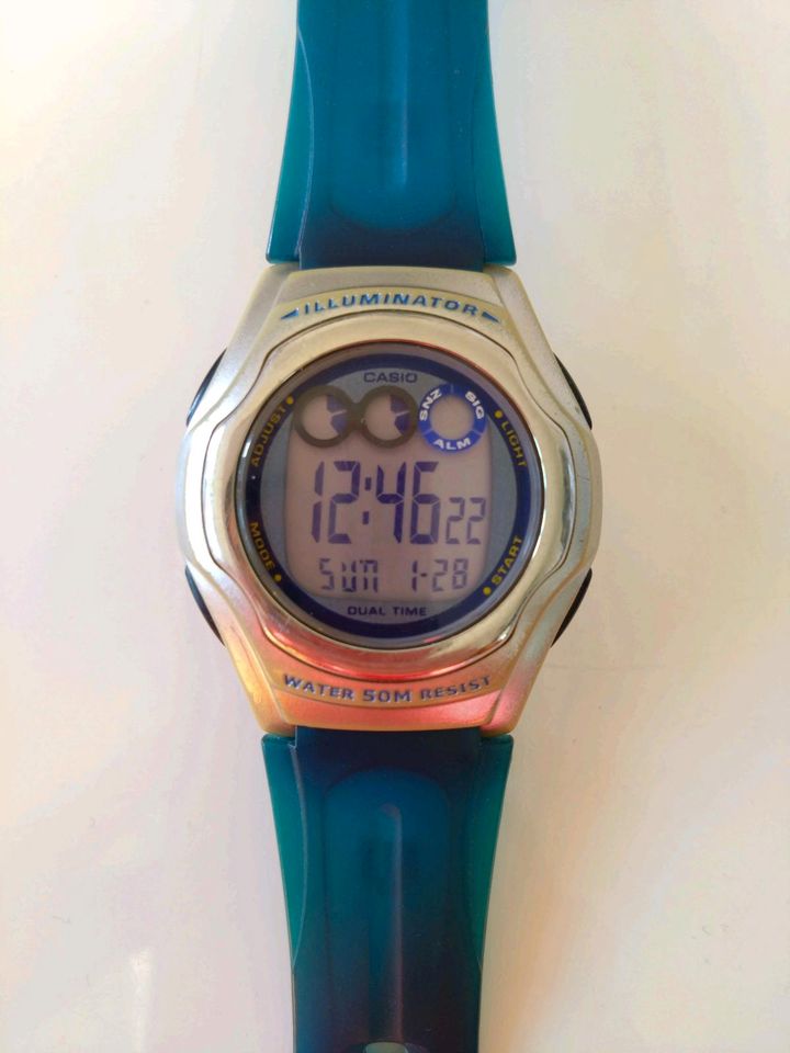 Casio illuminator deals uhr