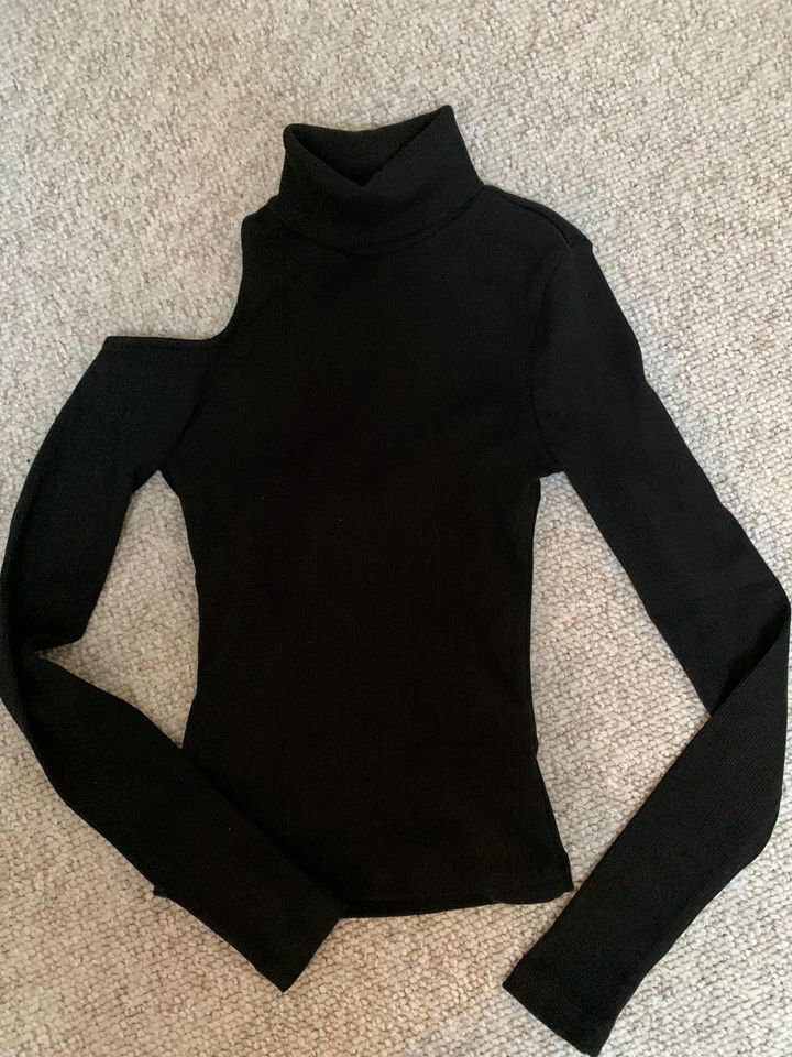 Cut Out Pullover in Bremen