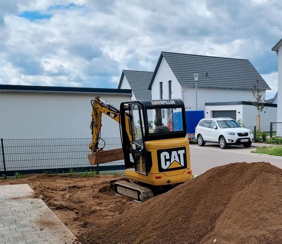 Minibagger CAT 301.8C zum vermieten/leihen in Leutershausen