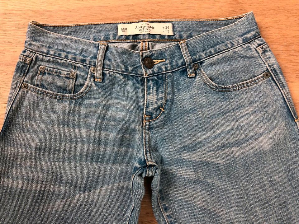 3 Abercrombie & Fitch Jeans, Modell EMMA, Gr. 24/XXS Short in Barmstedt